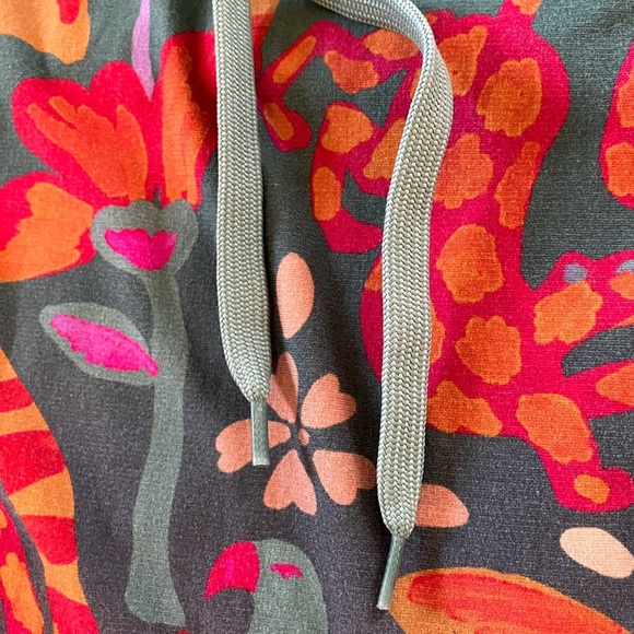 Anthropologie Farm Rio Magda Colorful Floral & Animal Hoodie Sweatshirt (XS) - Picture 11 of 13